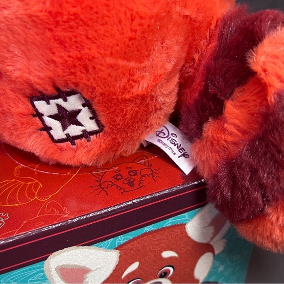 NEW Scentsy Red Panda Mei Scentsy Buddy with scent pack! - Picture 8 of 10